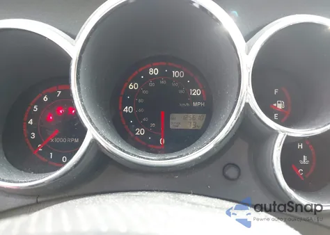 2005 Toyota Matrix z USA, uszkodzony, nr VIN 2T1KR32EX5C466217